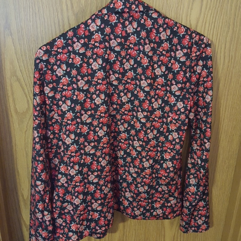 Blazer - Picture 2 of 2